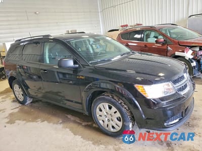 Czwarte zdjęcie samochodu z boku: 2018 DODGE JOURNEY SE VIN:3C4PDCAB0JT443936 - miniatura