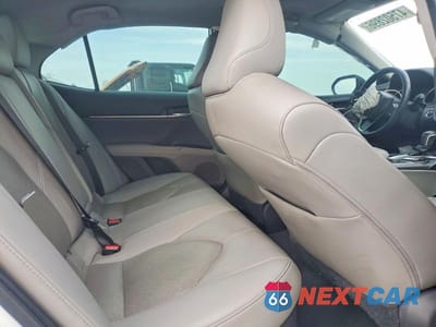 Zdjęcie 10 z 12 samochodu: 2021 TOYOTA CAMRY HYBRID XLE VIN:4T1F31AKXMU569598 - miniatura