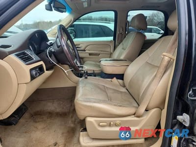 Zdjęcie 7 z 13 samochodu: 2010 CADILLAC ESCALADE PREMIUM VIN:1GYUKCEF4AR135077 - miniatura