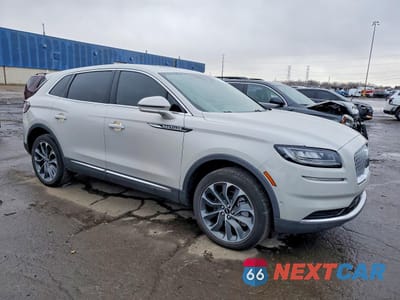 Czwarte zdjęcie samochodu z boku: 2023 LINCOLN NAUTILUS RESERVE VIN:2LMPJ8KP8PBL26545 - miniatura