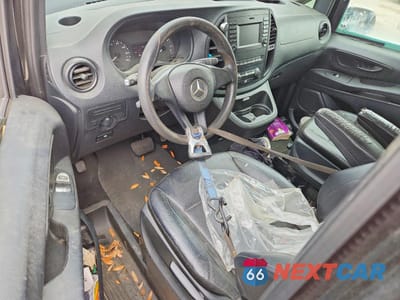 Zdjęcie 8 z 13 samochodu: 2018 MERCEDES-BENZ METRIS VIN:WD4PG2EE6J3348949 - miniatura