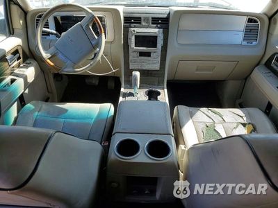Zdjęcie 8 z 14 samochodu: 2008 LINCOLN NAVIGATOR L VIN:5LMFL27578LJ14661 - miniatura