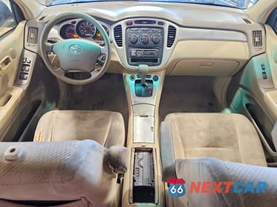 Zdjęcie 8 z 13 samochodu: 2004 TOYOTA HIGHLANDER BASE VIN:JTEEP21A940011729 - miniatura