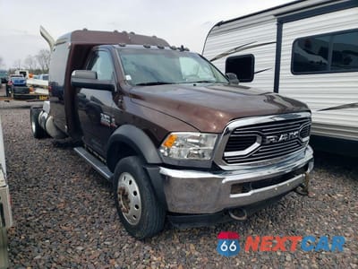 Czwarte zdjęcie samochodu z boku: 2015 RAM 4500 VIN:3C7WRKDLXFG653555 - miniatura