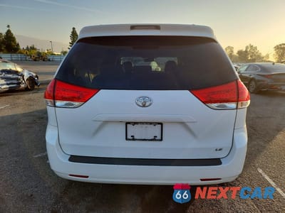Zdjęcie 6 z 13 samochodu: 2011 TOYOTA SIENNA LE 8-PASSENGER VIN:5TDKK3DC4BS107898 - miniatura