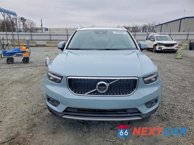 Piąte zdjęcie samochodu w środku: 2019 VOLVO XC40 T4 MOMENTUM VIN:YV4AC2HK7K2090006 - miniatura