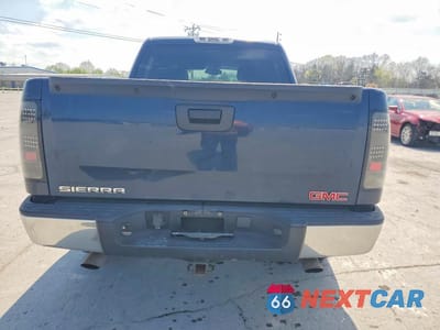 Zdjęcie 6 z 12 samochodu: 2007 GMC NEW SIERRA C1500 VIN:2GTEC13C371574860 - miniatura