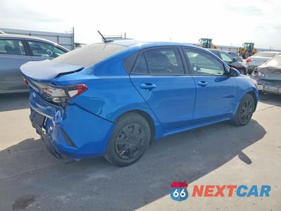 Trzecie zdjęcie samochodu z tyłu: 2021 KIA RIO S VIN:3KPA24AD7ME403526 - miniatura