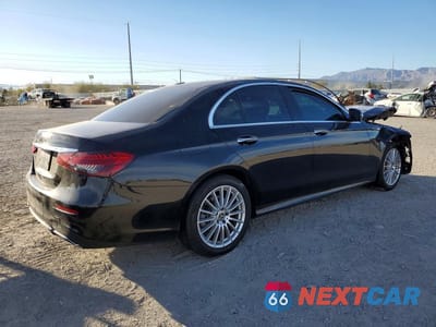 Trzecie zdjęcie samochodu z tyłu: 2021 MERCEDES-BENZ E 350 VIN:W1KZF8DB0MA979380 - miniatura