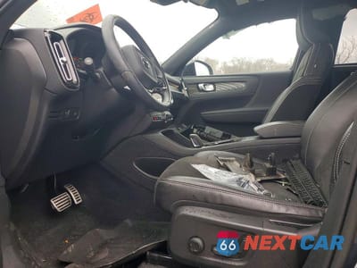 Zdjęcie 7 z 13 samochodu: 2022 VOLVO XC40 P8 RECHARGE ULTIMATE VIN:YV4ED3UB2N2678197 - miniatura