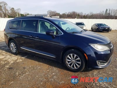 Czwarte zdjęcie samochodu z boku: 2017 CHRYSLER PACIFICA TOURING L VIN:2C4RC1BG3HR538806 - miniatura