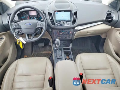 Zdjęcie 8 z 12 samochodu: 2019 FORD ESCAPE TITANIUM VIN:1FMCU9J95KUB01321 - miniatura