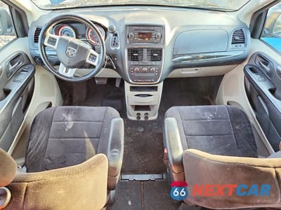Zdjęcie 8 z 12 samochodu: 2013 DODGE GRAND CARAVAN SE VIN:2C4RDGBG2DR790069 - miniatura