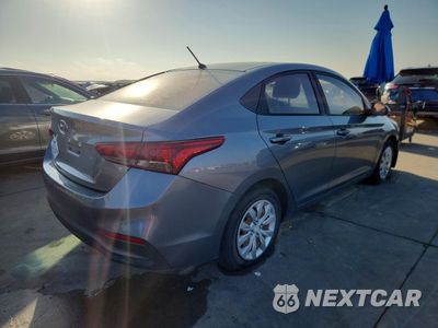 Trzecie zdjęcie samochodu z tyłu: 2018 HYUNDAI ACCENT SE VIN:3KPC24A36JE021306 - miniatura
