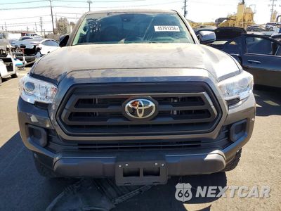 Piąte zdjęcie samochodu w środku: 2023 TOYOTA TACOMA SR V6 VIN:3TMCZ5AN1PM631342 - miniatura