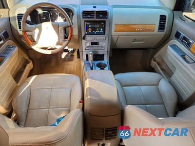 Zdjęcie 8 z 13 samochodu: 2007 LINCOLN MKX VIN:2LMDU68C17BJ18302 - miniatura