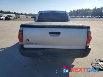 Zdjęcie 6 z 11 samochodu: 2005 TOYOTA TACOMA BASE VIN:5TENX22N25Z118872 - miniatura