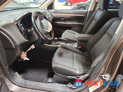 Zdjęcie 7 z 13 samochodu: 2017 MITSUBISHI OUTLANDER ES VIN:JA4AZ2A32HZ069725 - miniatura