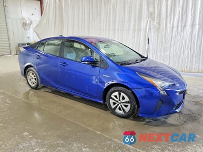 Czwarte zdjęcie samochodu z boku: 2016 TOYOTA PRIUS THREE VIN:JTDKARFU2G3503199 - miniatura