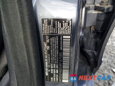 Zdjęcie 12 z 12 samochodu: 2011 MERCEDES-BENZ C 300 4MATIC VIN:WDDGF8BB5BR167680 - miniatura