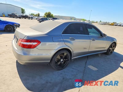 Trzecie zdjęcie samochodu z tyłu: 2010 MERCEDES-BENZ E 350 VIN:WDDHF5GB1AA167720 - miniatura