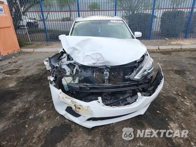 Piąte zdjęcie samochodu w środku: 2019 NISSAN SENTRA SV VIN:3N1AB7AP2KY395149 - miniatura