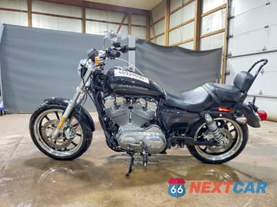 Trzecie zdjęcie samochodu z tyłu: 2017 HARLEY-DAVIDSON XL883 SUPERLOW VIN:1HD4CR21XHC431747 - miniatura