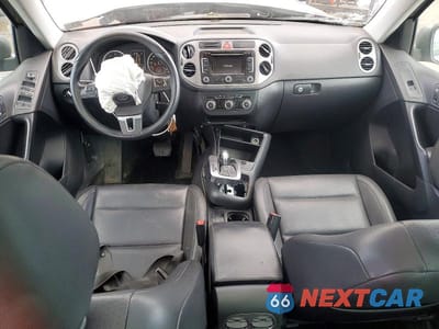 Zdjęcie 8 z 12 samochodu: 2011 VOLKSWAGEN TIGUAN S VIN:WVGBV7AX8BW513703 - miniatura