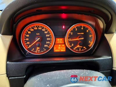 Zdjęcie 9 z 12 samochodu: 2014 BMW X1 XDRIVE28I VIN:WBAVL1C52EVR95138 - miniatura