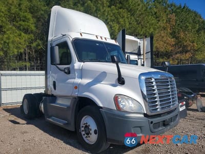 2016 FREIGHTLINER CASCADIA 125 SEMI TRUCK 1FUBGEDV3GLHC5647 - główne zdjęcie licytacji z USA - miniatura