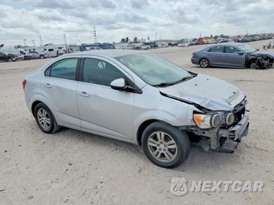 Czwarte zdjęcie samochodu z boku: 2014 CHEVROLET SONIC LT VIN:1G1JC5SH3E4186606 - miniatura