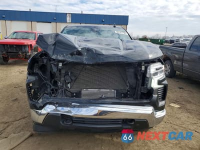 Piąte zdjęcie samochodu w środku: 2025 CHEVROLET SILVERADO K1500 LT-L VIN:3GCPKKEK4SG285590 - miniatura