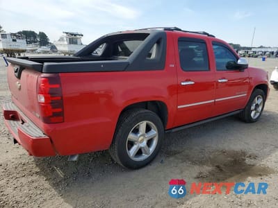 Trzecie zdjęcie samochodu z tyłu: 2011 CHEVROLET AVALANCHE LTZ VIN:3GNTKGE39BG122221 - miniatura