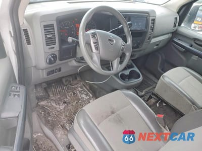 Zdjęcie 8 z 14 samochodu: 2018 NISSAN NV 2500 HD CARGO VAN ** PRIOR FLEET ** VIN:1N6BF0LY0JN801974 - miniatura