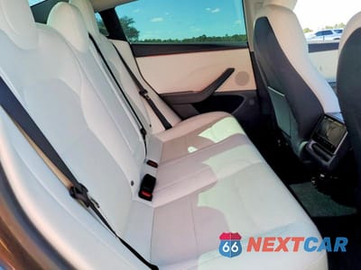 Zdjęcie 10 z 12 samochodu: 2024 TESLA MODEL 3 VIN:5YJ3E1EB5RF762009 - miniatura