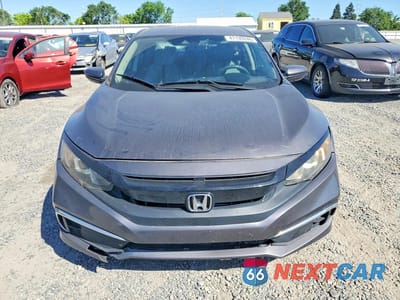 Piąte zdjęcie samochodu w środku: 2019 HONDA CIVIC LX VIN:19XFC2F65KE208412 - miniatura