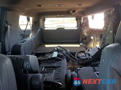 Zdjęcie 10 z 13 samochodu: 2023 CHEVROLET SUBURBAN C1500 LT VIN:1GNSCCKD1PR165098 - miniatura