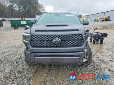 Piąte zdjęcie samochodu w środku: 2020 TOYOTA TUNDRA SR5 VIN:5TFDY5F13LX922684 - miniatura