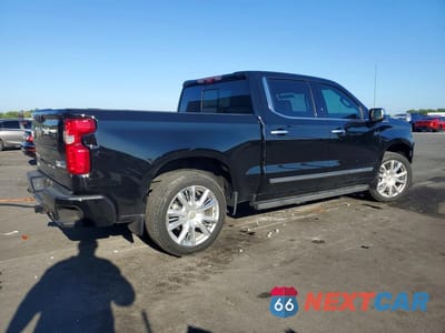 Trzecie zdjęcie samochodu z tyłu: 2025 CHEVROLET SILVERADO K1500 HIGH COUNTRY VIN:1GCUKJEL6SZ113826 - miniatura