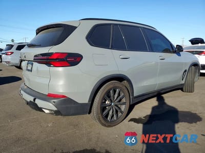 Trzecie zdjęcie samochodu z tyłu: 2025 BMW X5 XDRIVE40I VIN:5UX23EU03S9Z05062 - miniatura