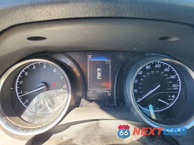 Zdjęcie 9 z 12 samochodu: 2018 TOYOTA CAMRY LE VIN:JTNB11HK4J3028087 - miniatura