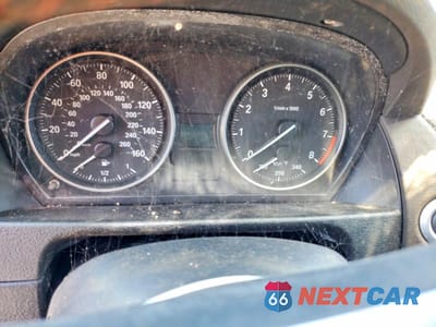 Zdjęcie 9 z 13 samochodu: 2013 BMW X1 XDRIVE35I VIN:WBAVM5C52DVL63968 - miniatura