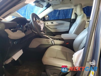 Zdjęcie 7 z 13 samochodu: 2025 FORD EXPLORER ACTIVE VIN:1FMUK8DH2SGB46903 - miniatura