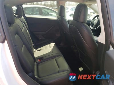 Zdjęcie 10 z 11 samochodu: 2022 TESLA MODEL Y VIN:7SAYGDEF4NF452435 - miniatura