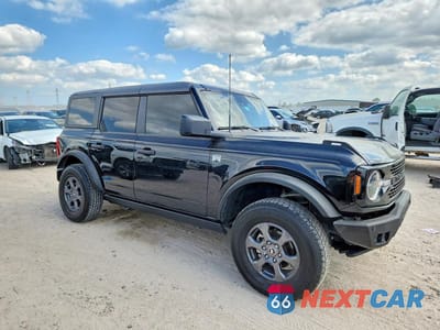 Czwarte zdjęcie samochodu z boku: 2024 FORD BRONCO BIG BEND VIN:1FMDE7BH3RLB03709 - miniatura