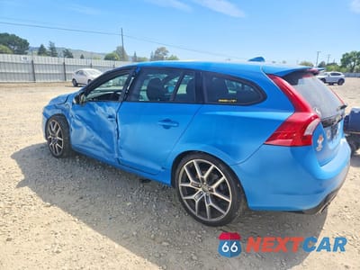 Drugie zdjęcie samochodu z przodu: 2015 VOLVO V60 POLESTAR VIN:YV1A92SW5F1243274 - miniatura