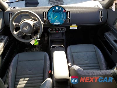 Zdjęcie 8 z 12 samochodu: 2026 MINI COUNTRYMAN S ALL4 VIN:WMZ23GA08T7U06000 - miniatura