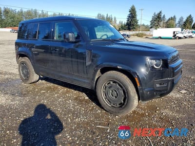 Czwarte zdjęcie samochodu z boku: 2023 LAND ROVER DEFENDER 110 VIN:SALEWEEE0P2118322 - miniatura