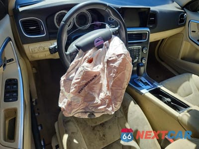 Zdjęcie 8 z 11 samochodu: 2012 VOLVO S60 T5 VIN:YV1622FS4C2049360 - miniatura