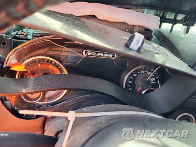 Zdjęcie 9 z 14 samochodu: 2019 RAM 2500 LARAMIE VIN:3C6UR5FL4KG520729 - miniatura